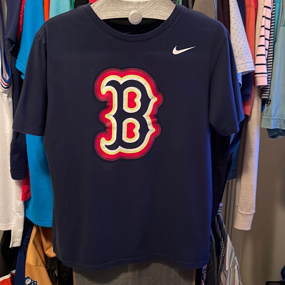 BOSTON RED SOX NIKE TEE ⚾️
